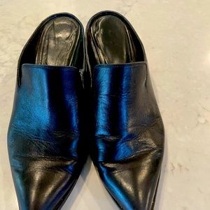 Low heel comfortable pointed toe mule